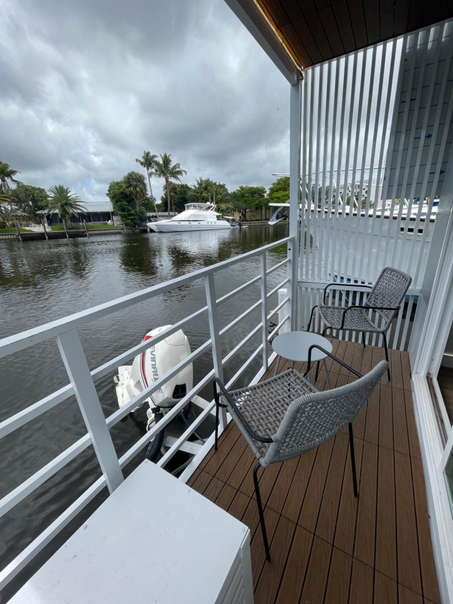Unique Houseboat Modern And New *